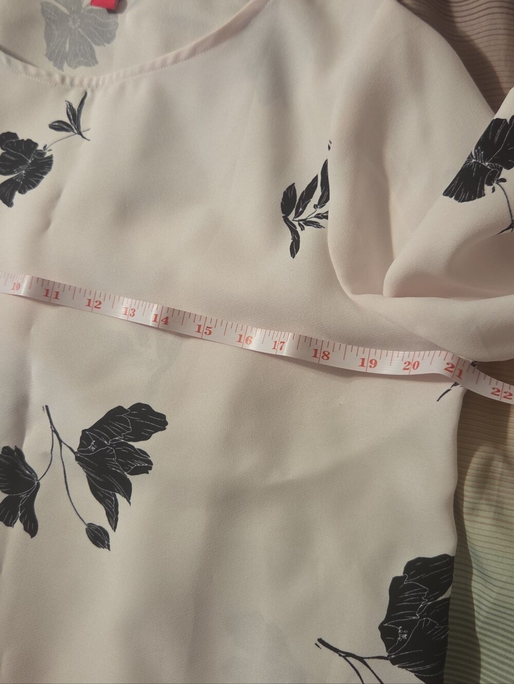 Vince Camuto Pale Pink Blouse with Black Floral Print - Picture 2 of 8